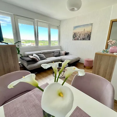Masha With Free Parking Apartman Pula