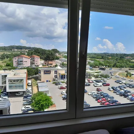 Masha With Free Parking Apartment