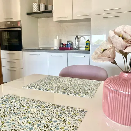 Masha With Free Parking * Pola