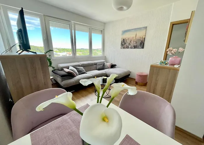 Masha With Free Parking Appartamento Pola